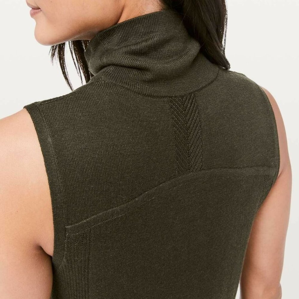 Lululemon Travel the Distance Tunic Size 2 Dark Olive Cashlu